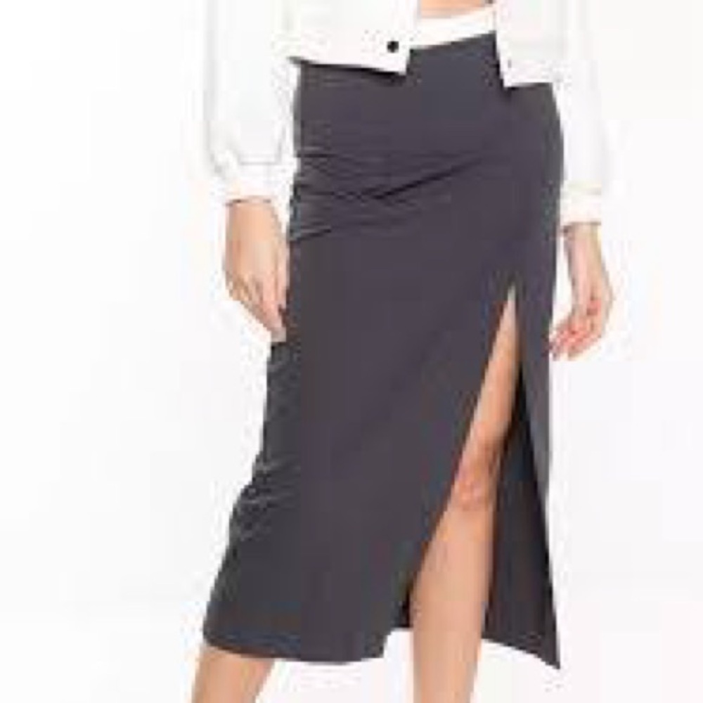 Zara Fitted Midi Skirt w/ High Slit – Minimalist Chic size small - Picture 2 of 14